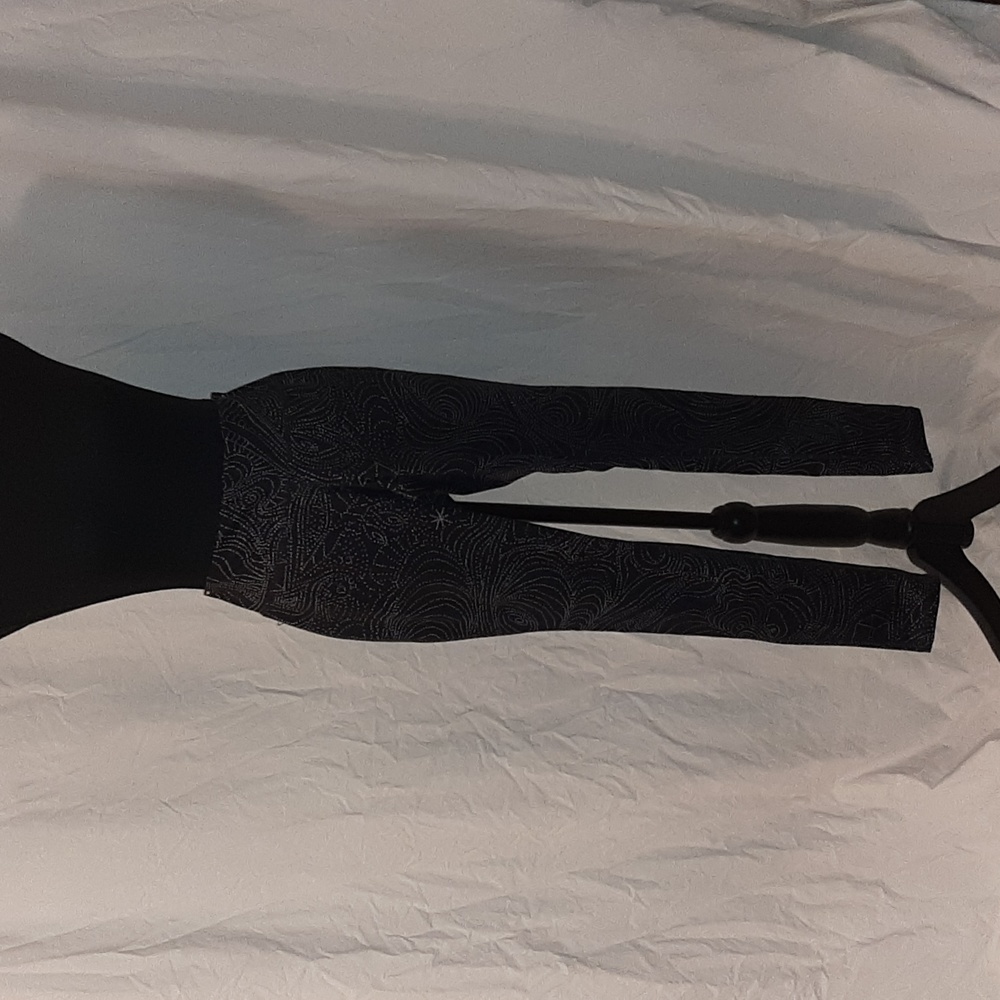 Black & white leggings exercise pants